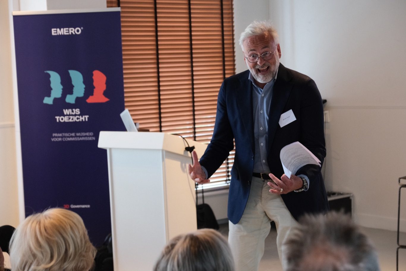 Jeroen Smit achter podium, zakelijke evenementenfotografie Haarlem Van der Starre Fotografie